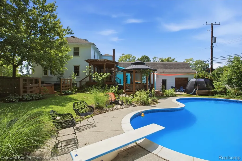 30948 Marquette Street Garden City City MI 48135