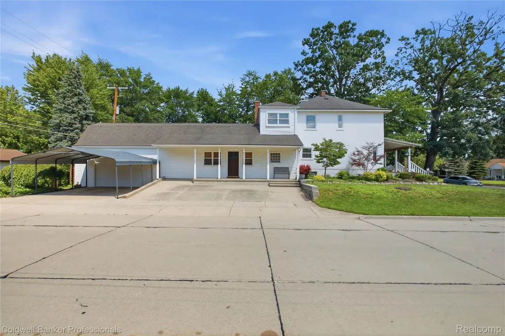 30948 Marquette Street Garden City City MI 48135