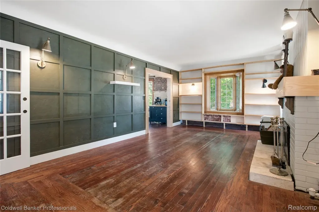 30948 Marquette Street Garden City City MI 48135