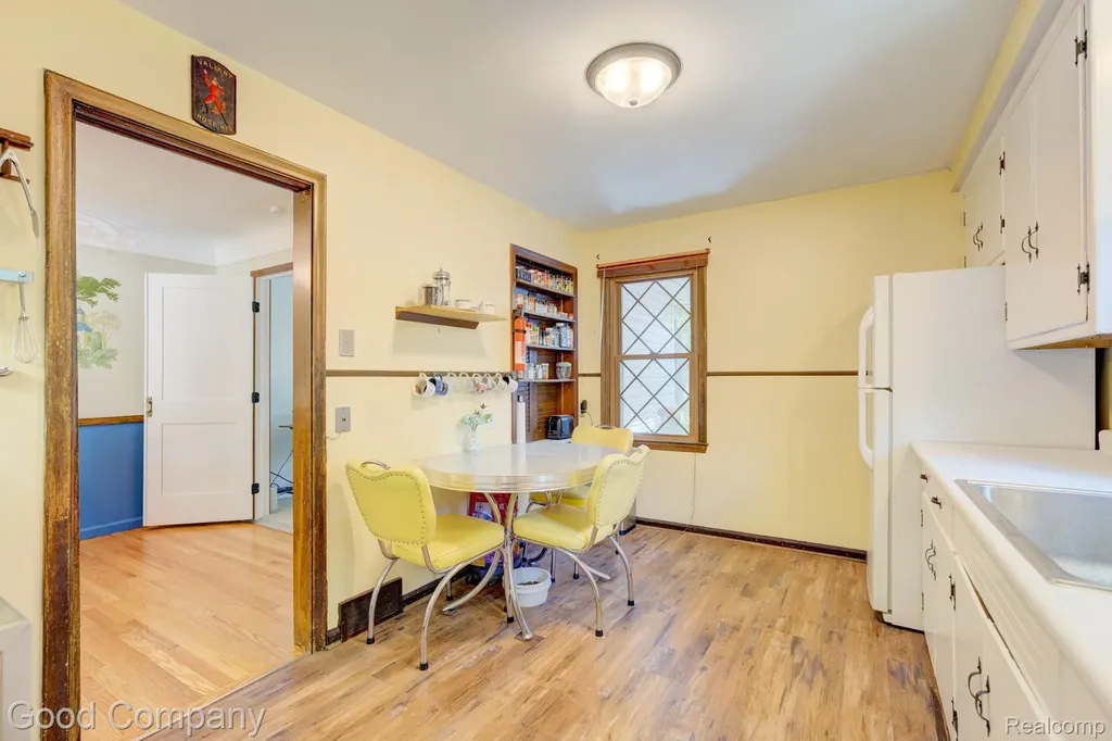 24310 Manistee Street Oak Park City MI 48237