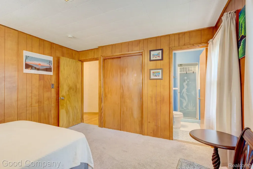 24310 Manistee Street Oak Park City MI 48237