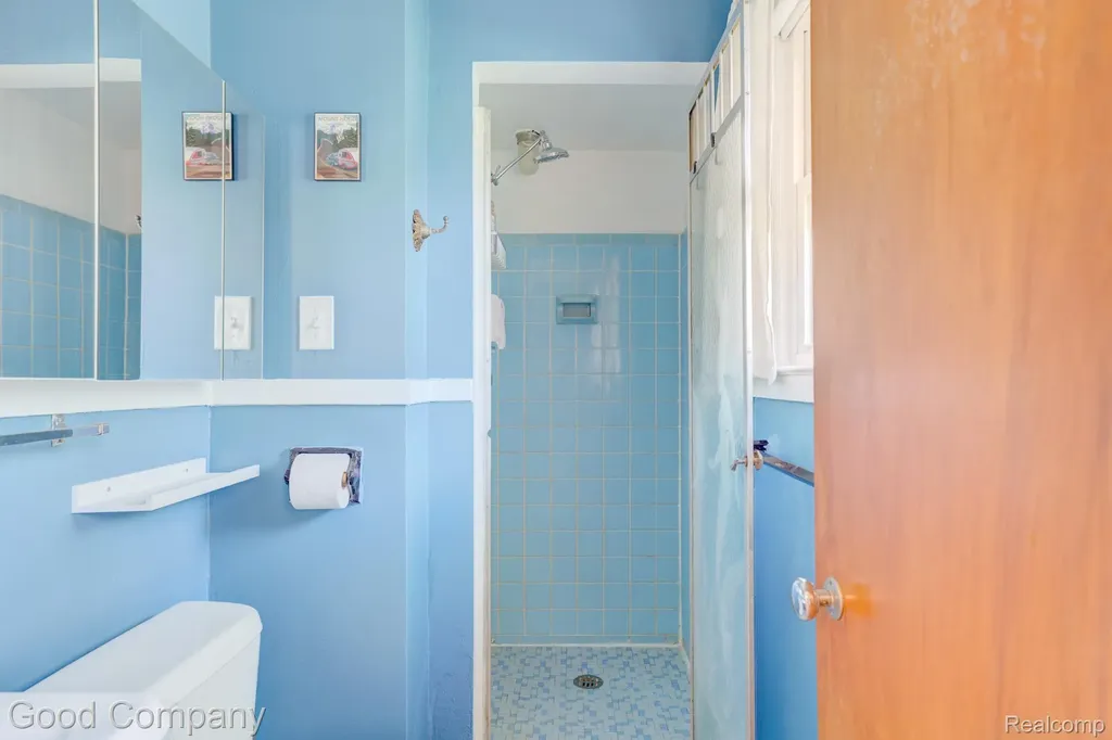 24310 Manistee Street Oak Park City MI 48237