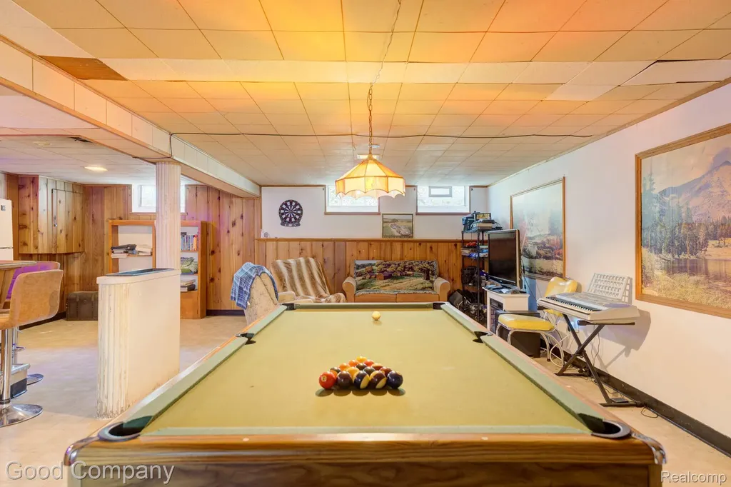 24310 Manistee Street Oak Park City MI 48237