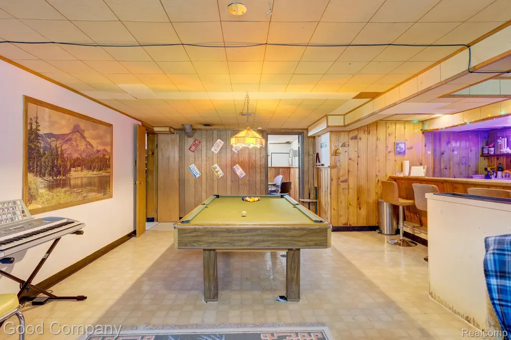 24310 Manistee Street Oak Park City MI 48237