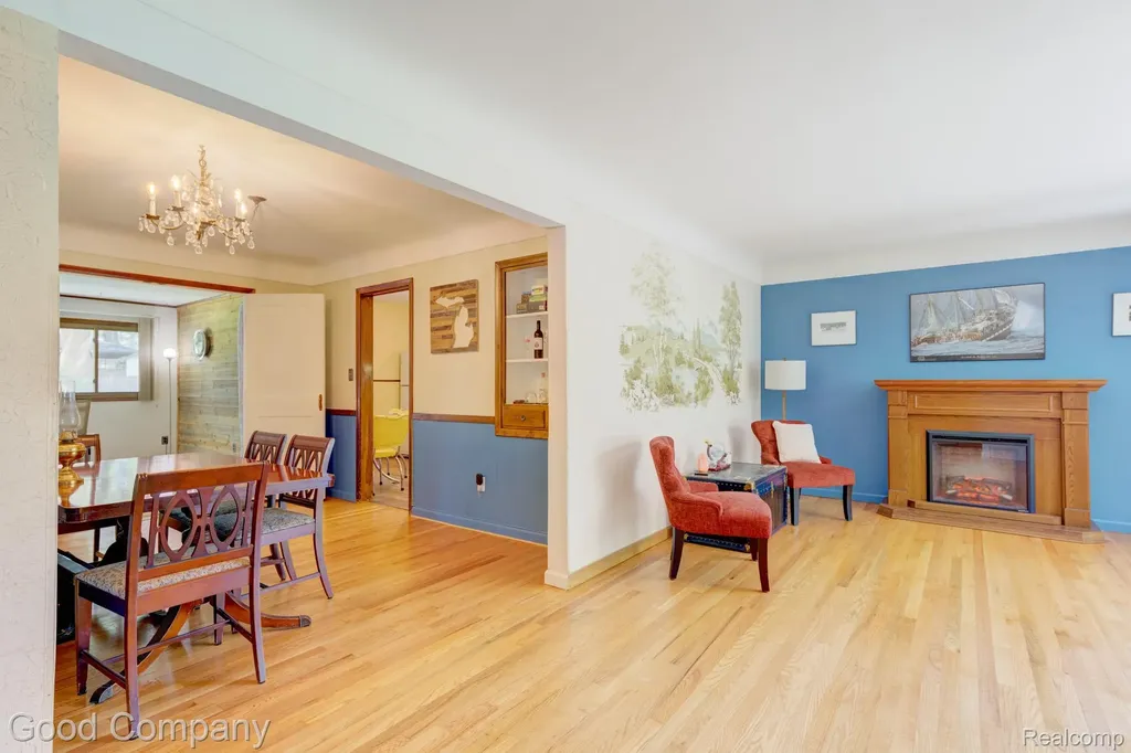 24310 Manistee Street Oak Park City MI 48237