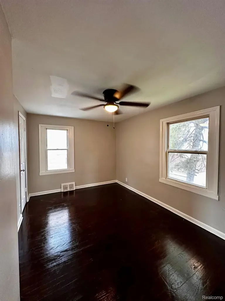 20014 Hull Street Highland Park City MI 48203