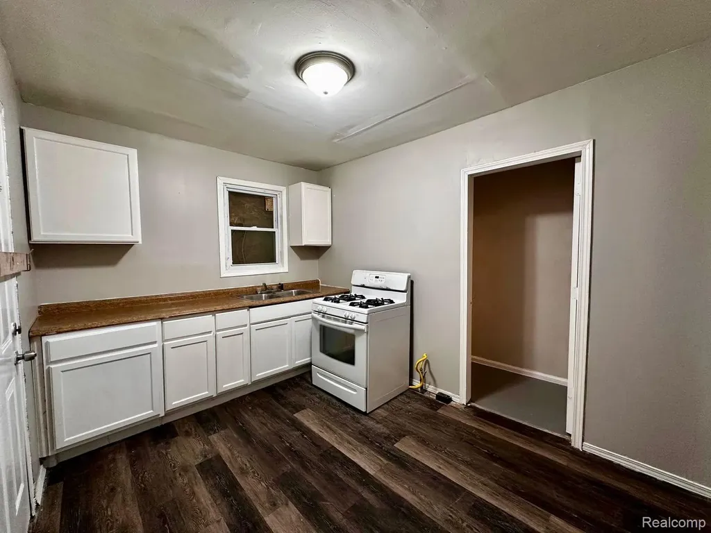 20014 Hull Street Highland Park City MI 48203