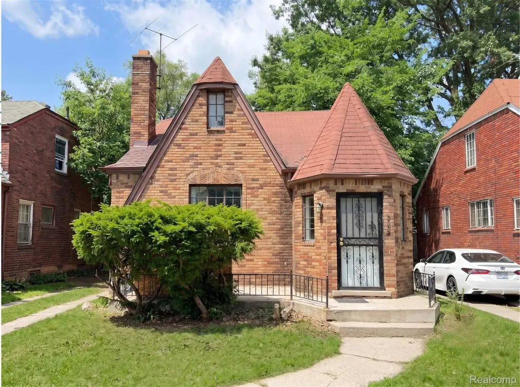17335 Birwood Street Detroit City MI 48221