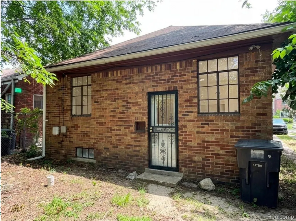 17335 Birwood Street Detroit City MI 48221