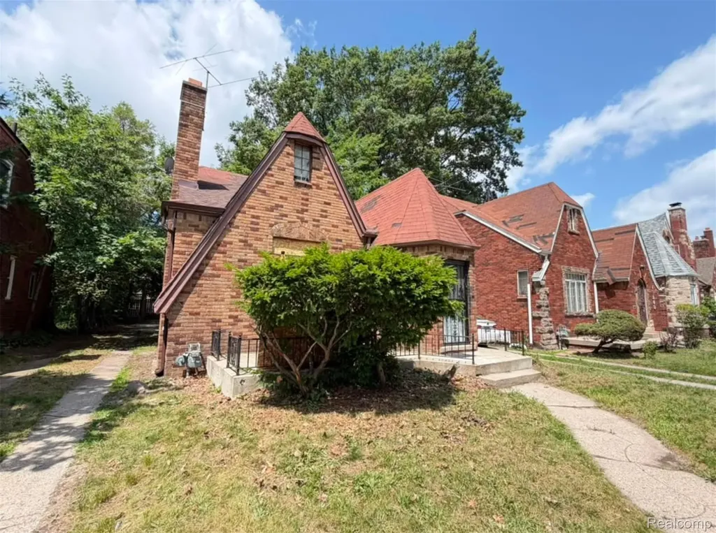 17335 Birwood Street Detroit City MI 48221
