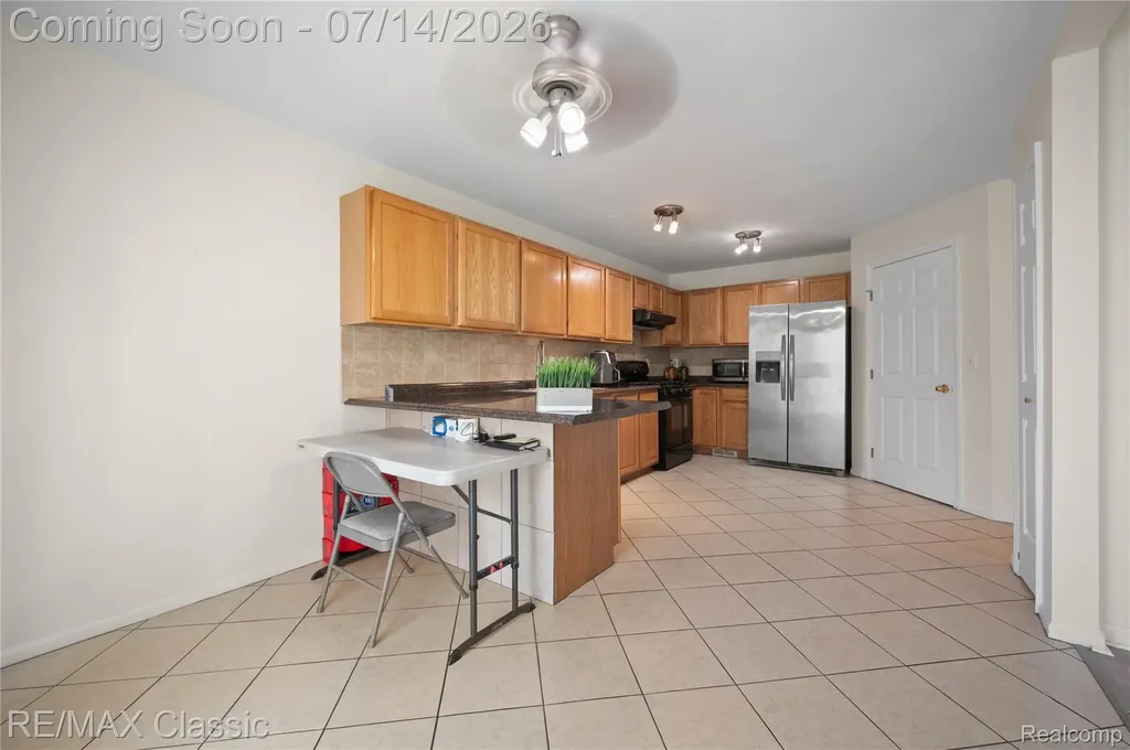 29790 Palmer Court Farmington Hills City MI 48336