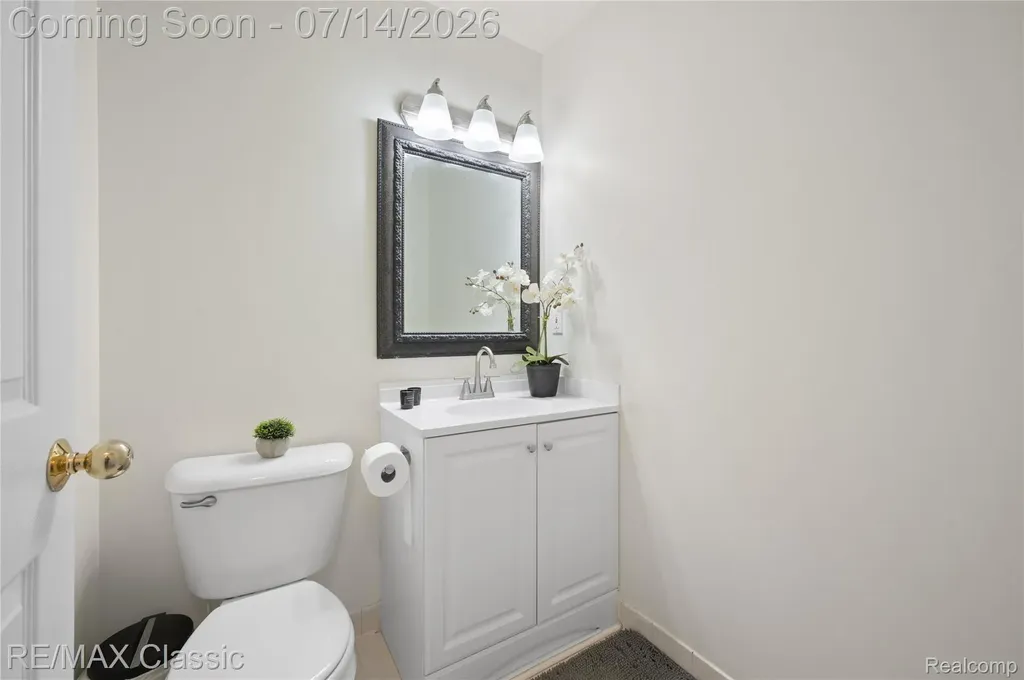 29790 Palmer Court Farmington Hills City MI 48336