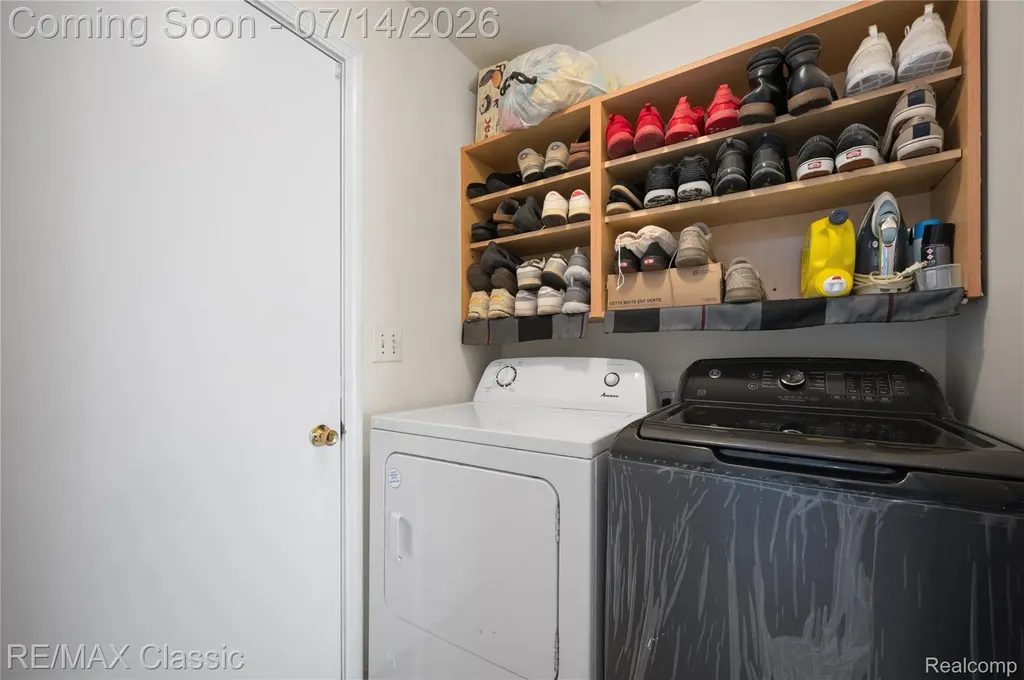 29790 Palmer Court Farmington Hills City MI 48336