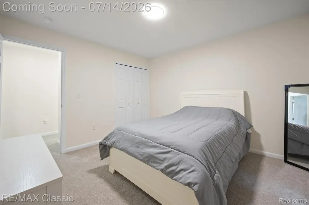 29790 Palmer Court Farmington Hills City MI 48336