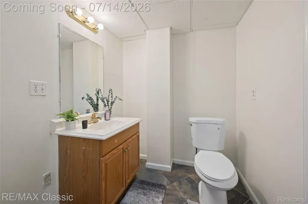 29790 Palmer Court Farmington Hills City MI 48336