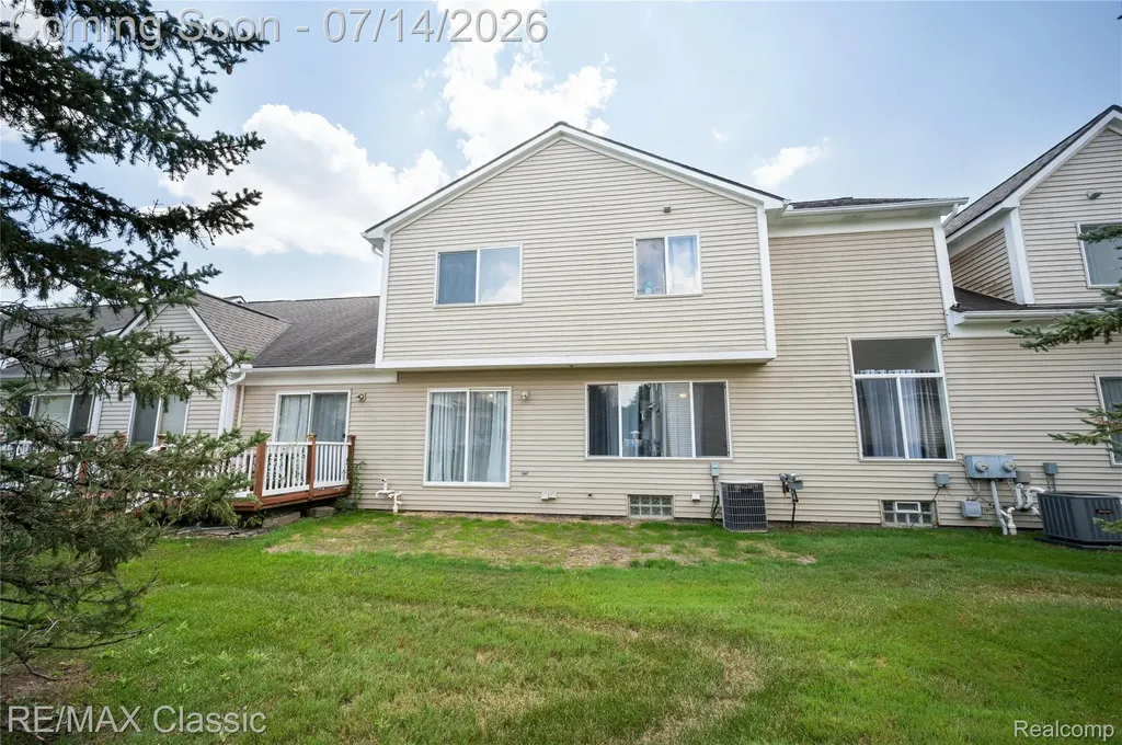 29790 Palmer Court Farmington Hills City MI 48336