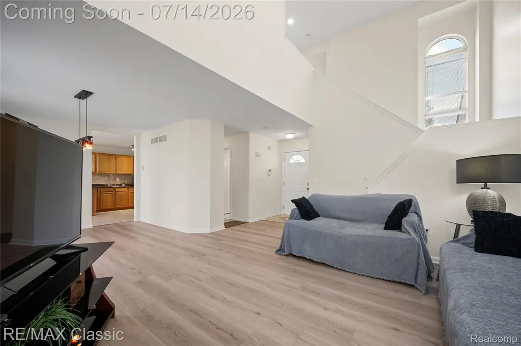 29790 Palmer Court Farmington Hills City MI 48336