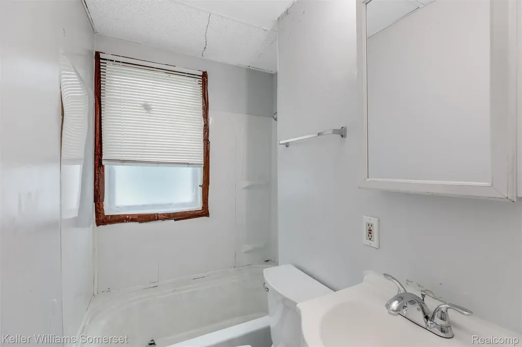 4275 8th Street Ecorse City MI 48229
