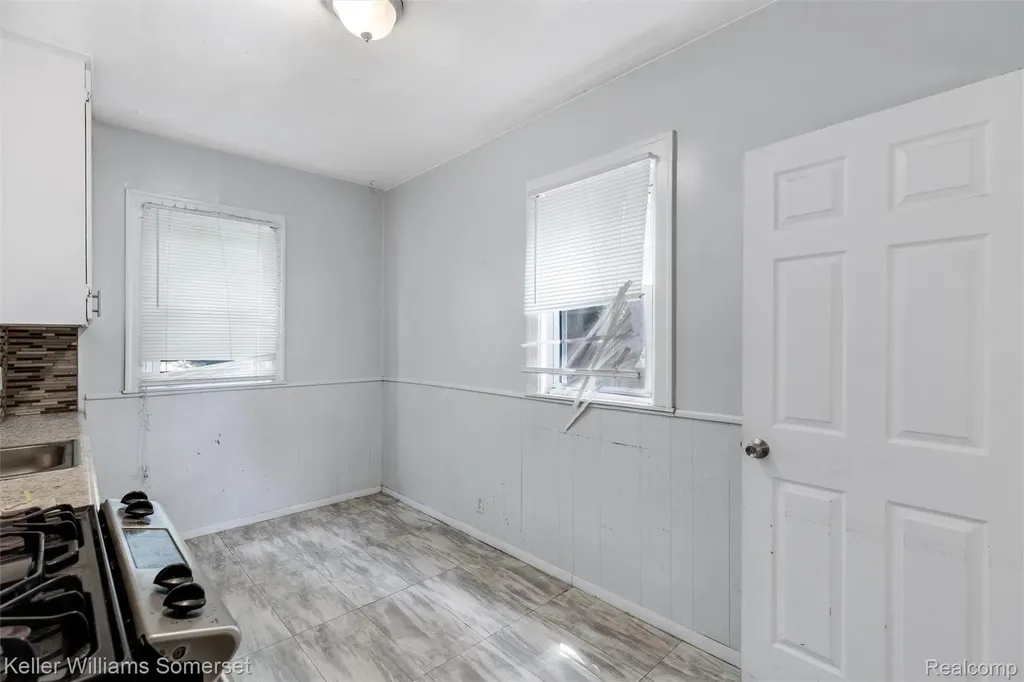 4275 8th Street Ecorse City MI 48229