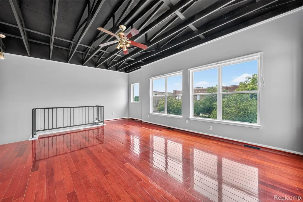 22 Pallister Street Detroit City MI 48202