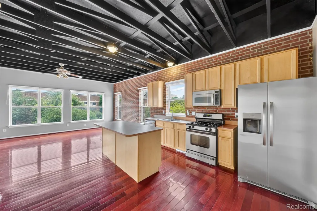 22 Pallister Street Detroit City MI 48202