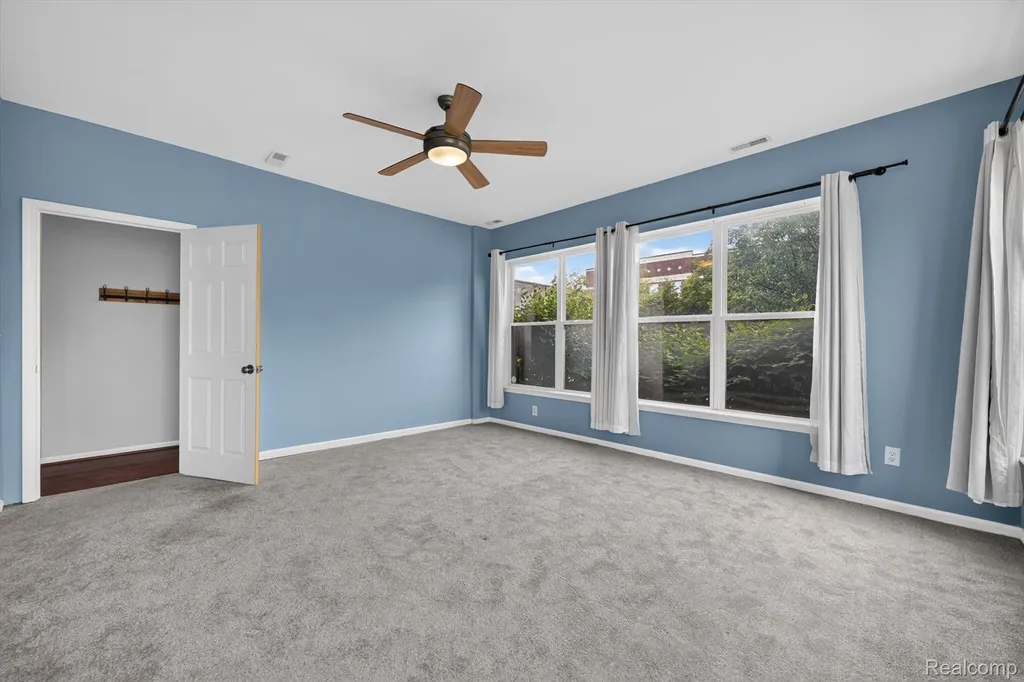 22 Pallister Street Detroit City MI 48202