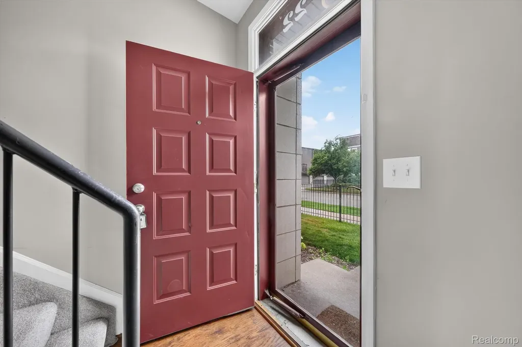 22 Pallister Street Detroit City MI 48202