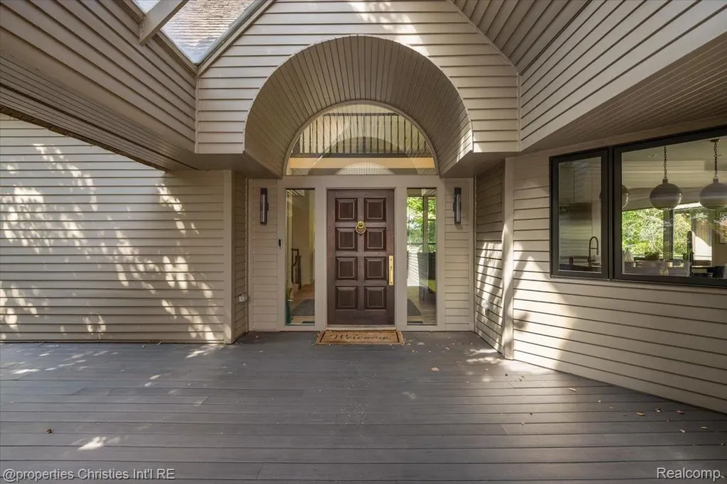 40 Scenic Oaks Drive N Bloomfield Hills City MI 48304