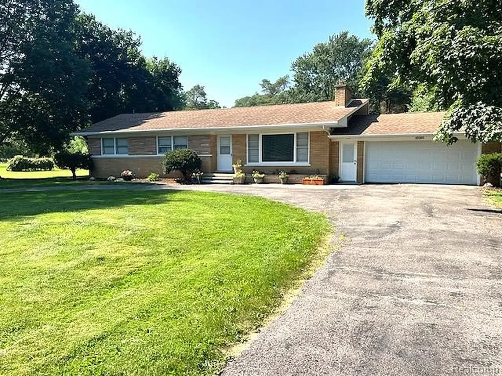 20285 29 Mile Road Ray Township MI 48096