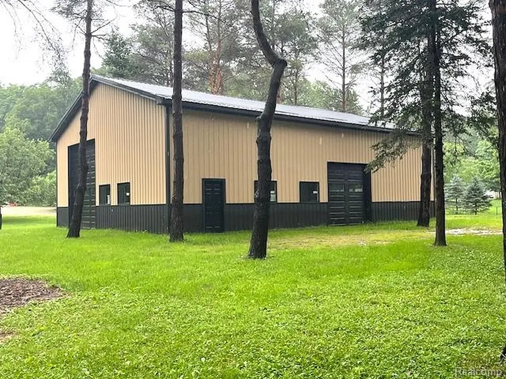 20285 29 Mile Road Ray Township MI 48096