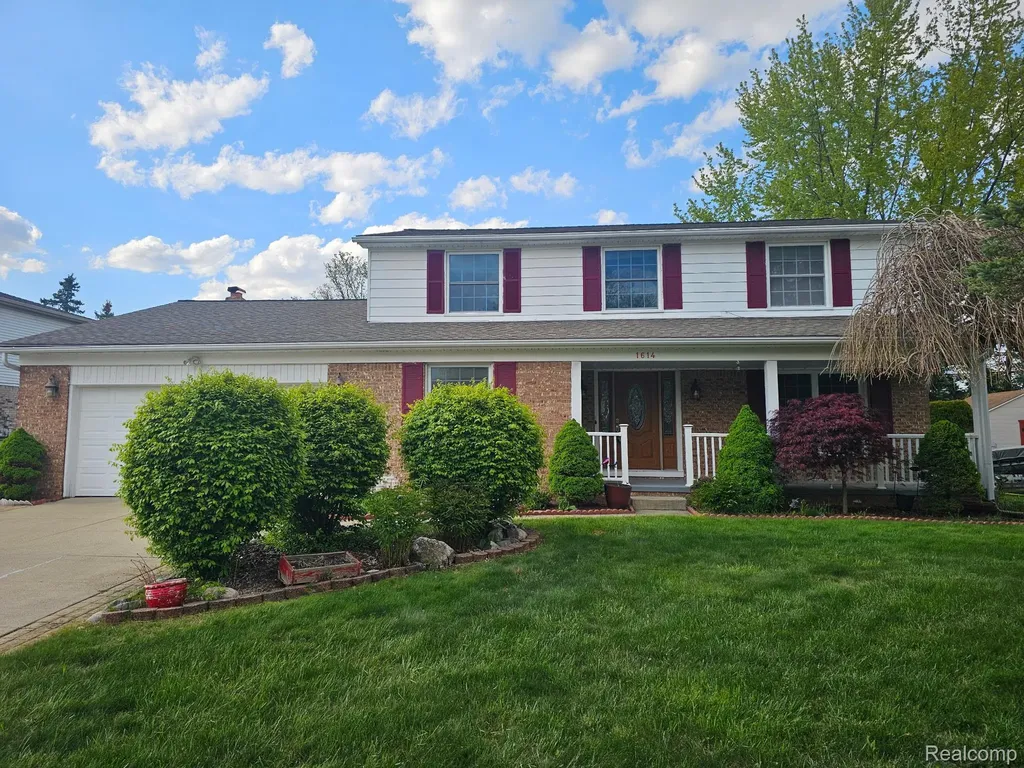 1614 Caliper Drive Troy City MI 48084