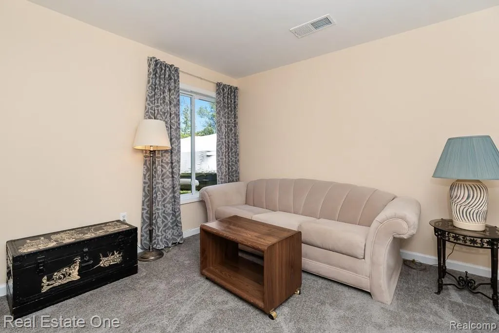 4833 Harding Avenue Independence Charter Township MI 48346