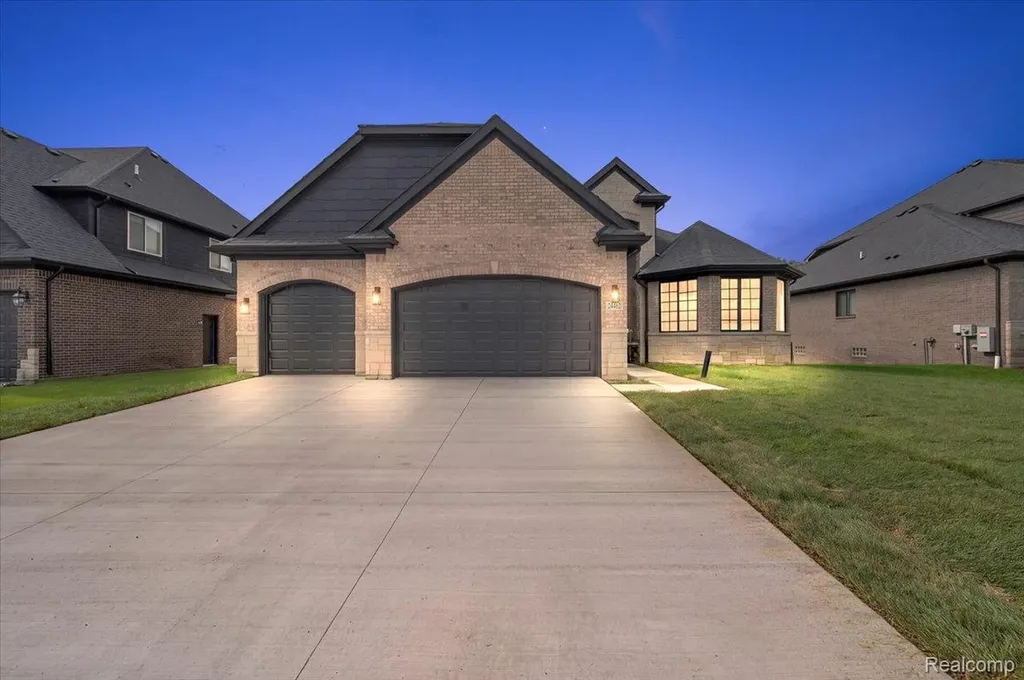 24462 Sawgrass Drive Macomb Township MI 48042