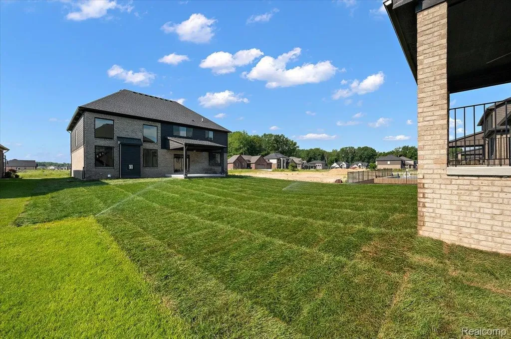 24462 Sawgrass Drive Macomb Township MI 48042