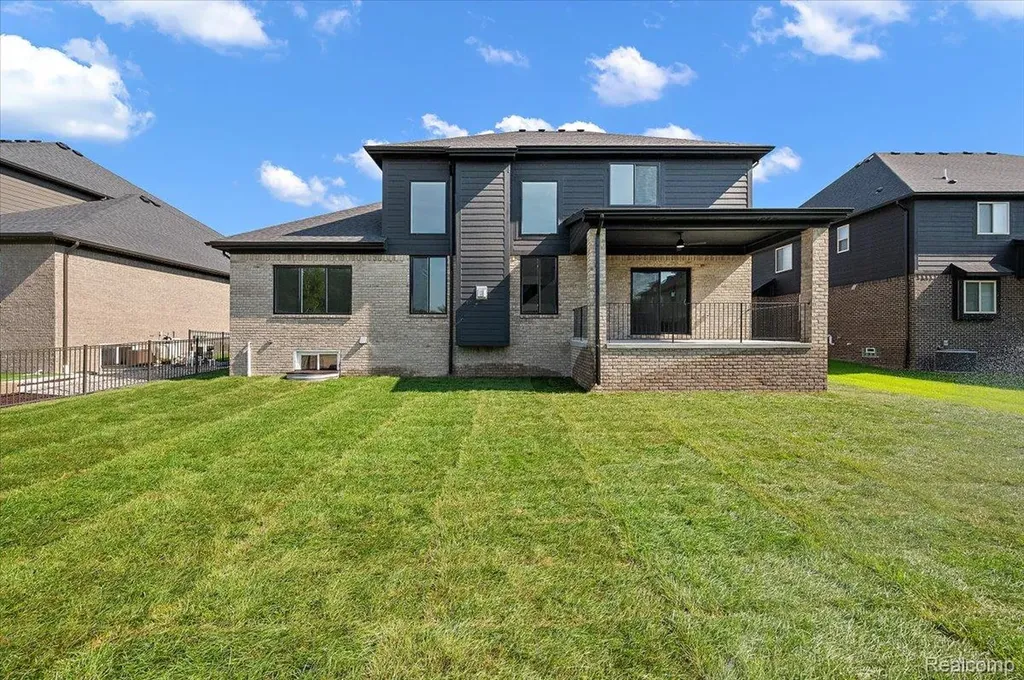 24462 Sawgrass Drive Macomb Township MI 48042