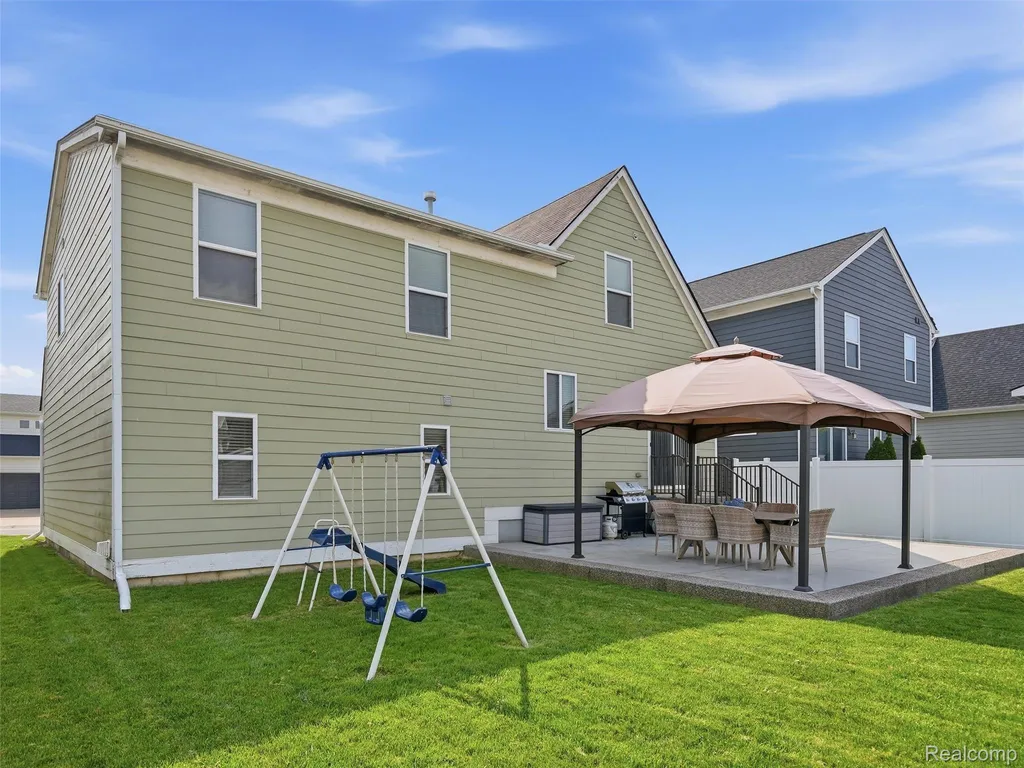 59119 E Brockton Street New Haven Village MI 48048