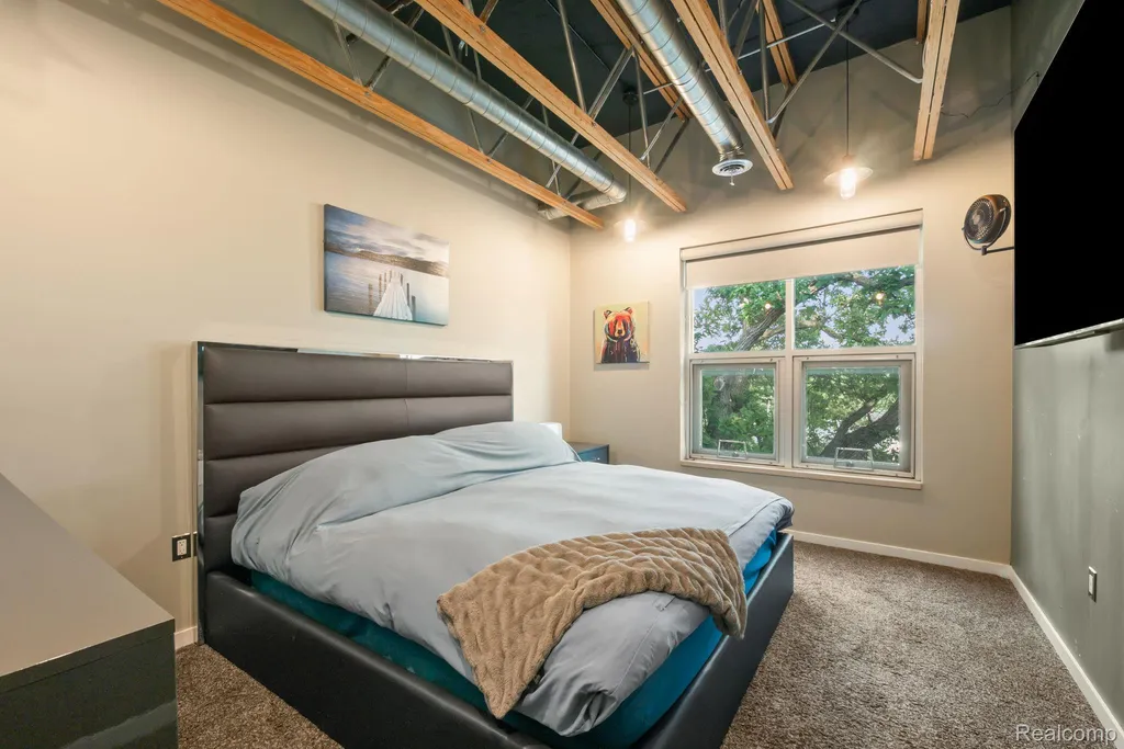 614 S Troy Street Royal Oak City MI 48067