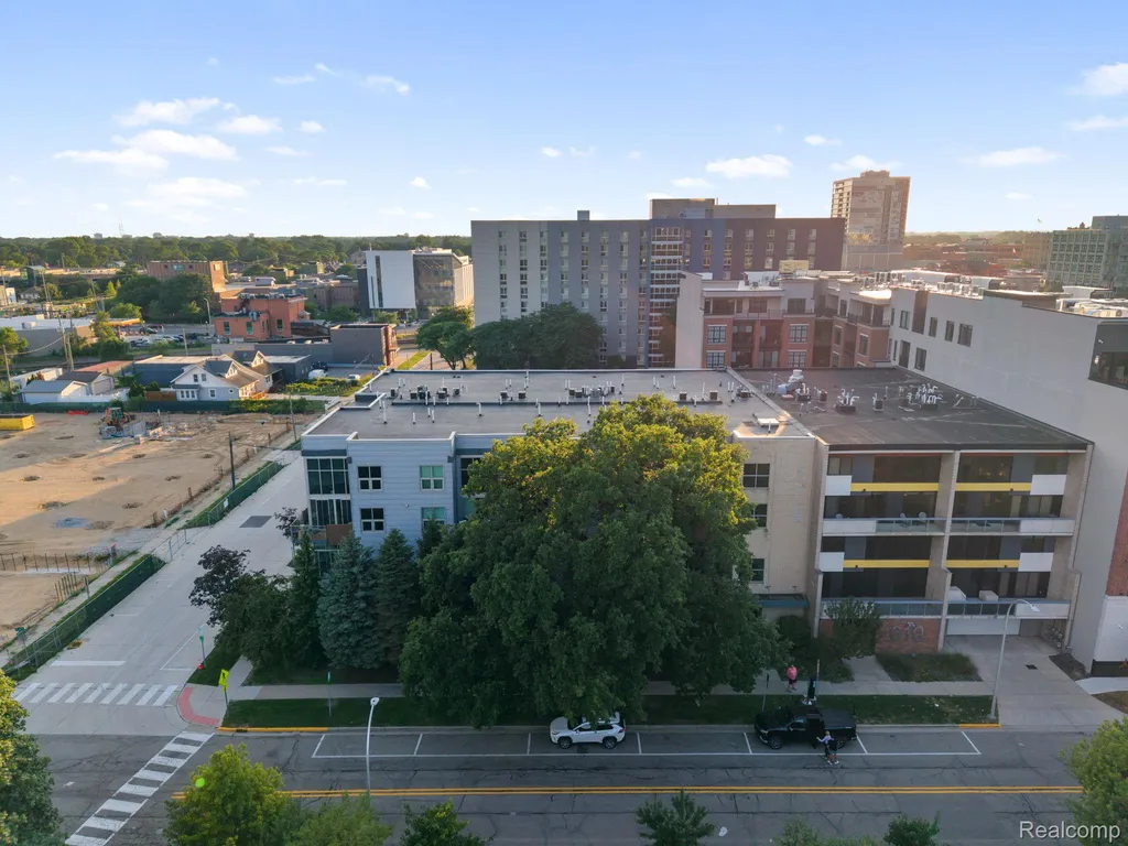 614 S Troy Street Royal Oak City MI 48067