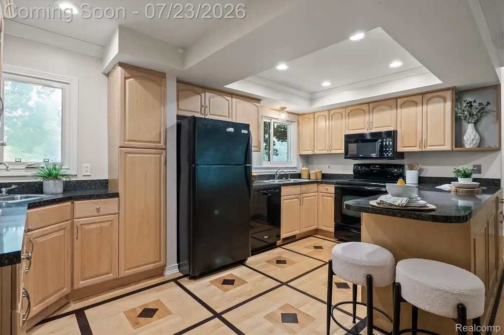 656 Lynndale Court Rochester Hills City MI 48309
