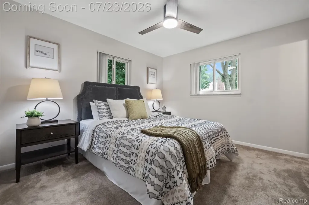656 Lynndale Court Rochester Hills City MI 48309