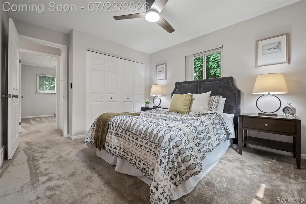 656 Lynndale Court Rochester Hills City MI 48309