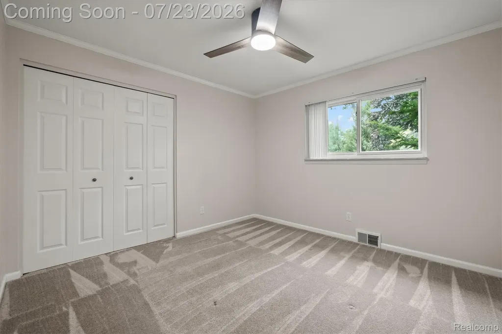 656 Lynndale Court Rochester Hills City MI 48309