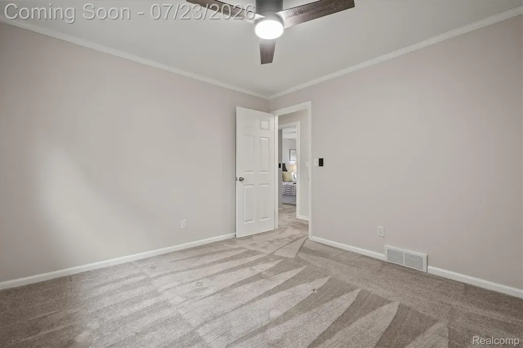 656 Lynndale Court Rochester Hills City MI 48309