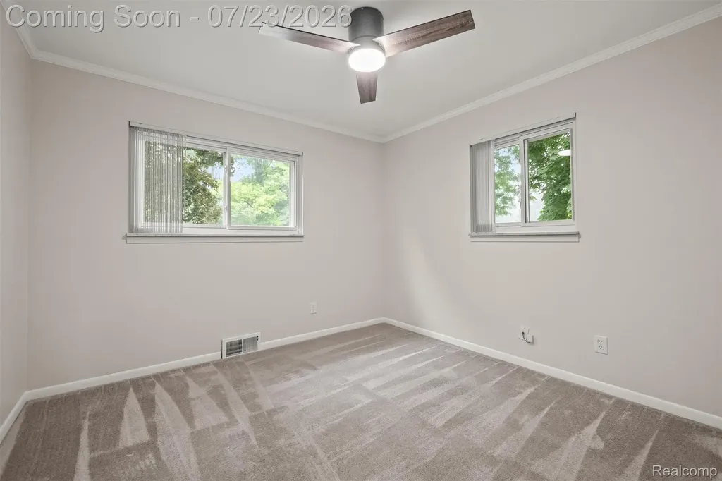 656 Lynndale Court Rochester Hills City MI 48309