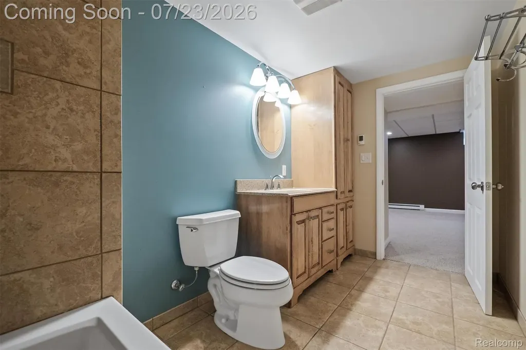 656 Lynndale Court Rochester Hills City MI 48309