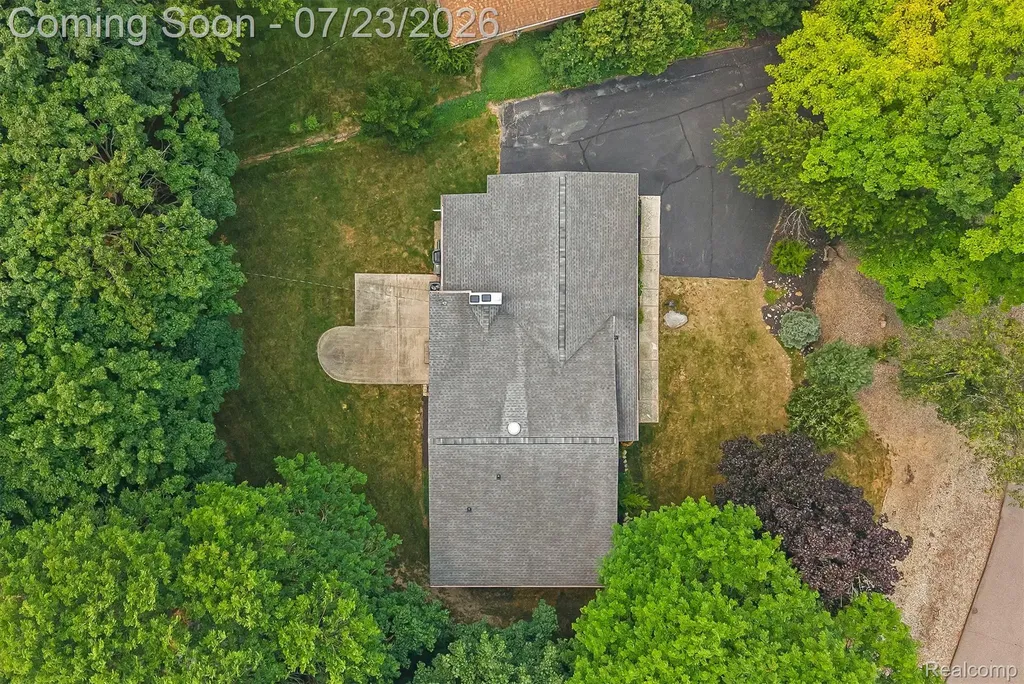 656 Lynndale Court Rochester Hills City MI 48309