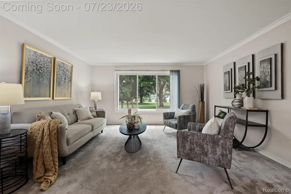 656 Lynndale Court Rochester Hills City MI 48309