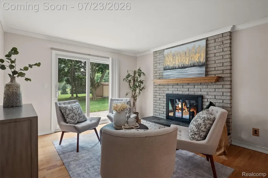 656 Lynndale Court Rochester Hills City MI 48309