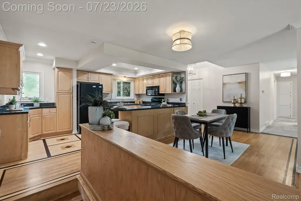 656 Lynndale Court Rochester Hills City MI 48309