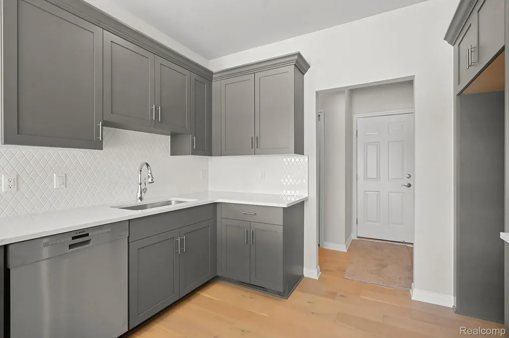 9046 Rhyan Road White Lake Charter Township MI 48386